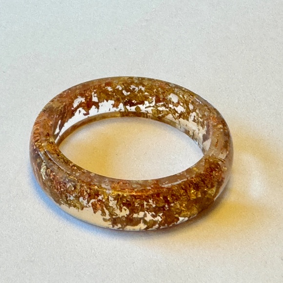 Gold Flecks Ring, size 9 1/2 - Picture 1 of 6
